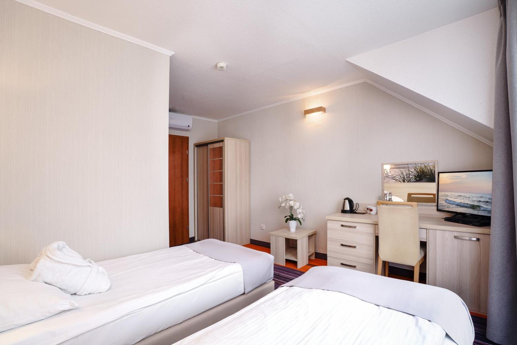 Hotel Spa Activia Jastrzębia Góra Buitenkant foto