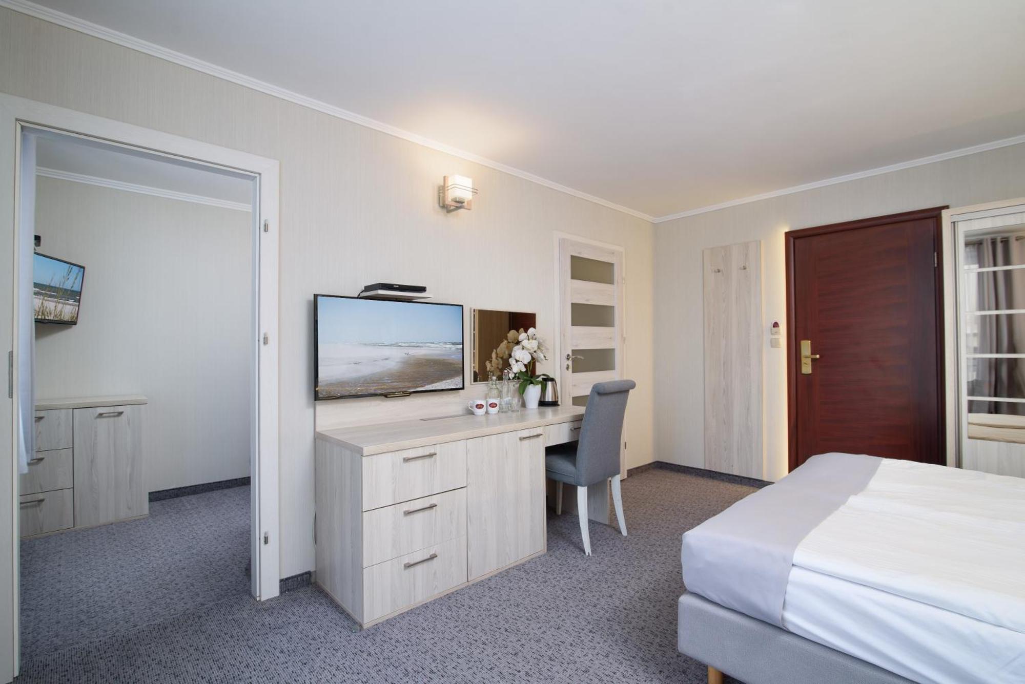 Hotel Spa Activia Jastrzębia Góra Buitenkant foto