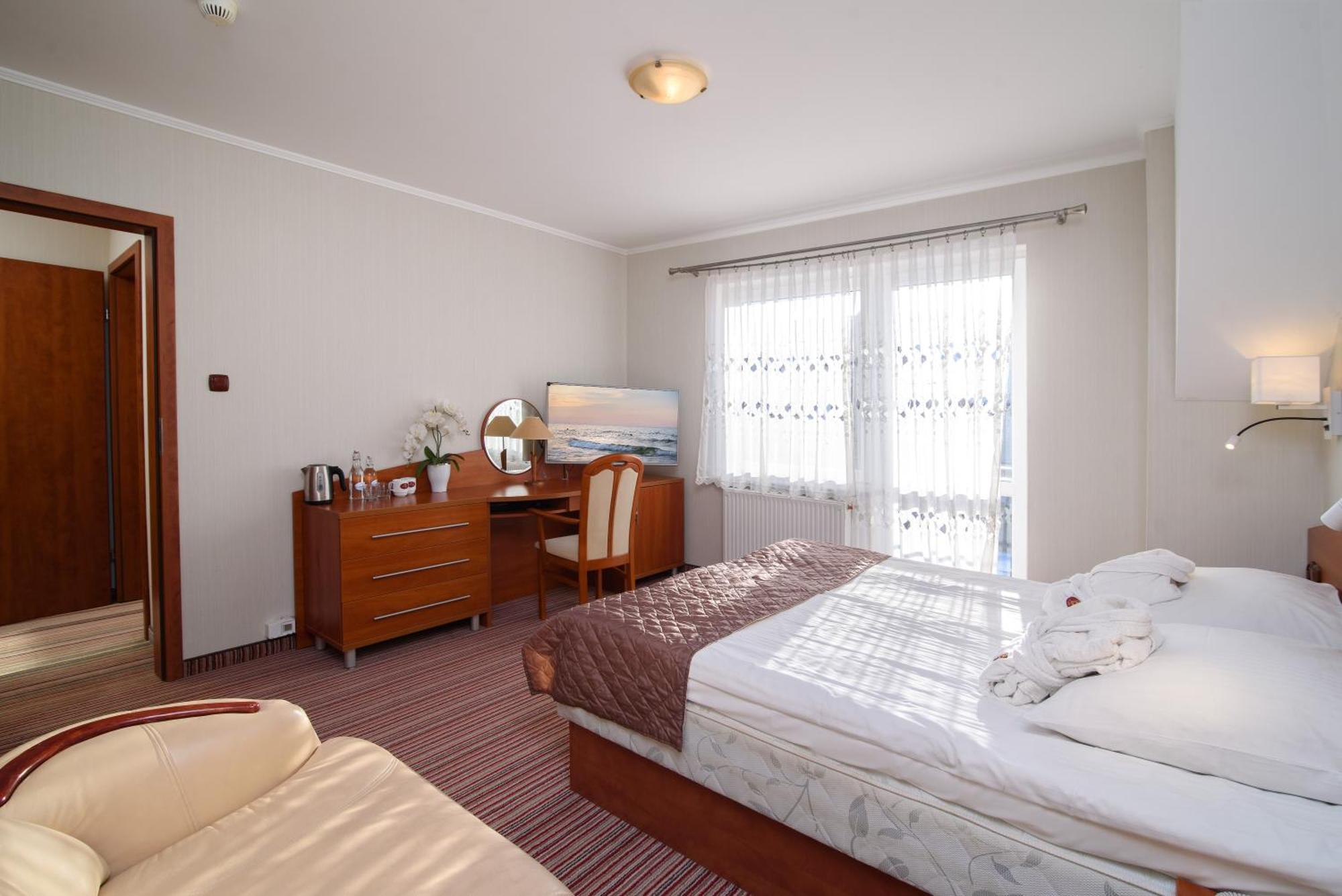 Hotel Spa Activia Jastrzębia Góra Buitenkant foto